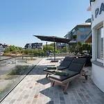 Paradis - De Ultieme Kustvilla Met Zwembad ! * Koksijde